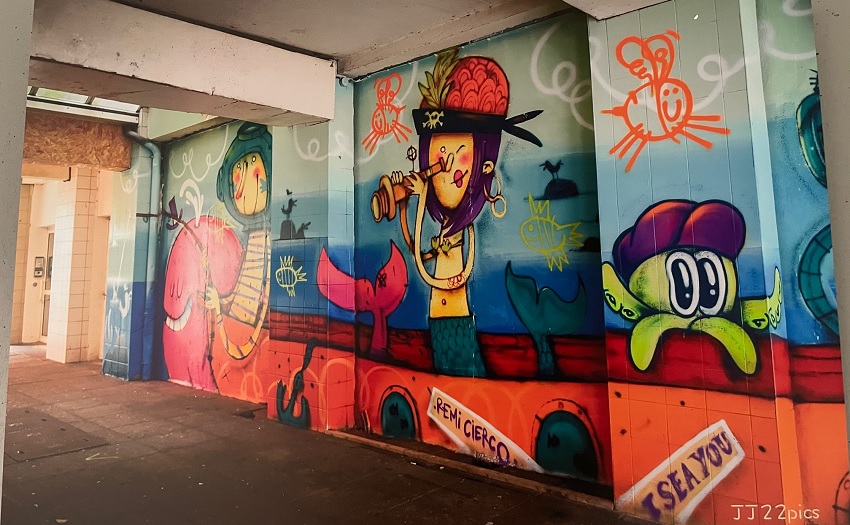 Graffiti réalisé par Remi Cierco (Paris). Photo : Jean-Jacques Waroux Justo do paint