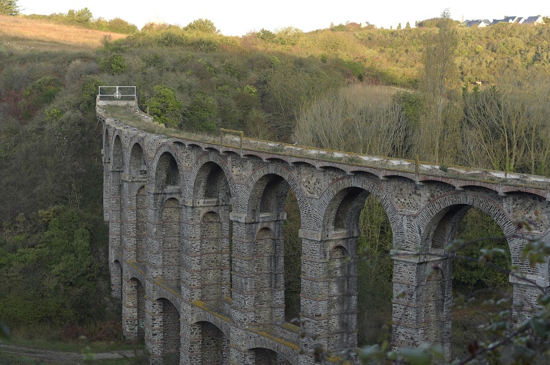 Le viaduc du Douvenant, en 2018. Le viaduc du Douvenant, en 2018.