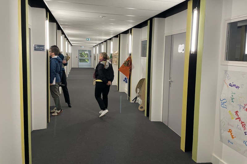 Du CDI au couloirs en passant par les salles de classe et les sanitaires, le nouvel Inspe a bénéficié d'une mue complète ! Du CDI au couloirs en passant par les salles de classe et les sanitaires, le nouvel Inspe a bénéficié d'une mue complète !