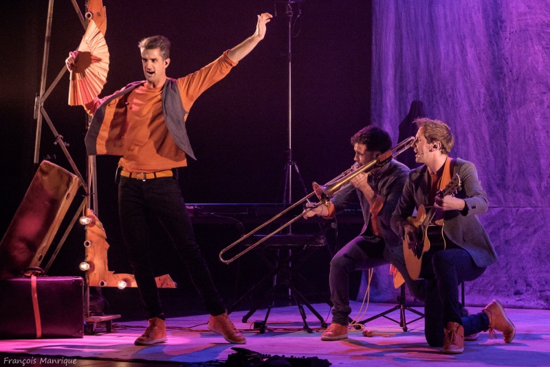 Triwap, programmé le samedi à 23h. Un spectacle décapant, généreux, complice et interactif !