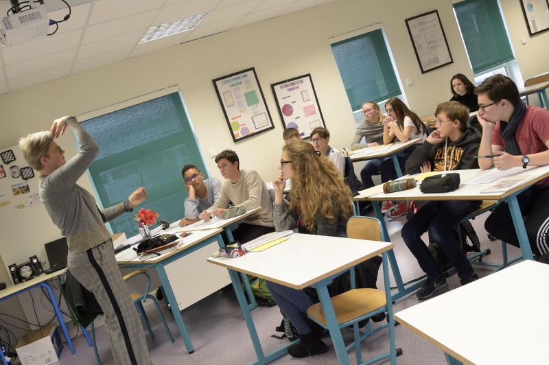 Atelier sur l'art du discours, animé par Laurence Pearce, professeur d'anglais et de l'atelier théâtre du collège.