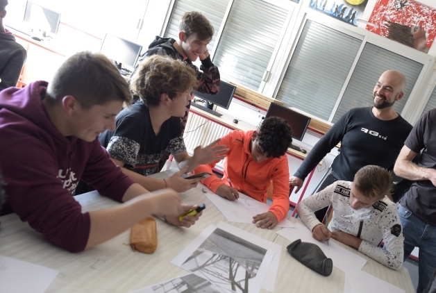 Toujours au Lycée Chaptal, même classe, mais à l'atelier graff cette fois-ci !
