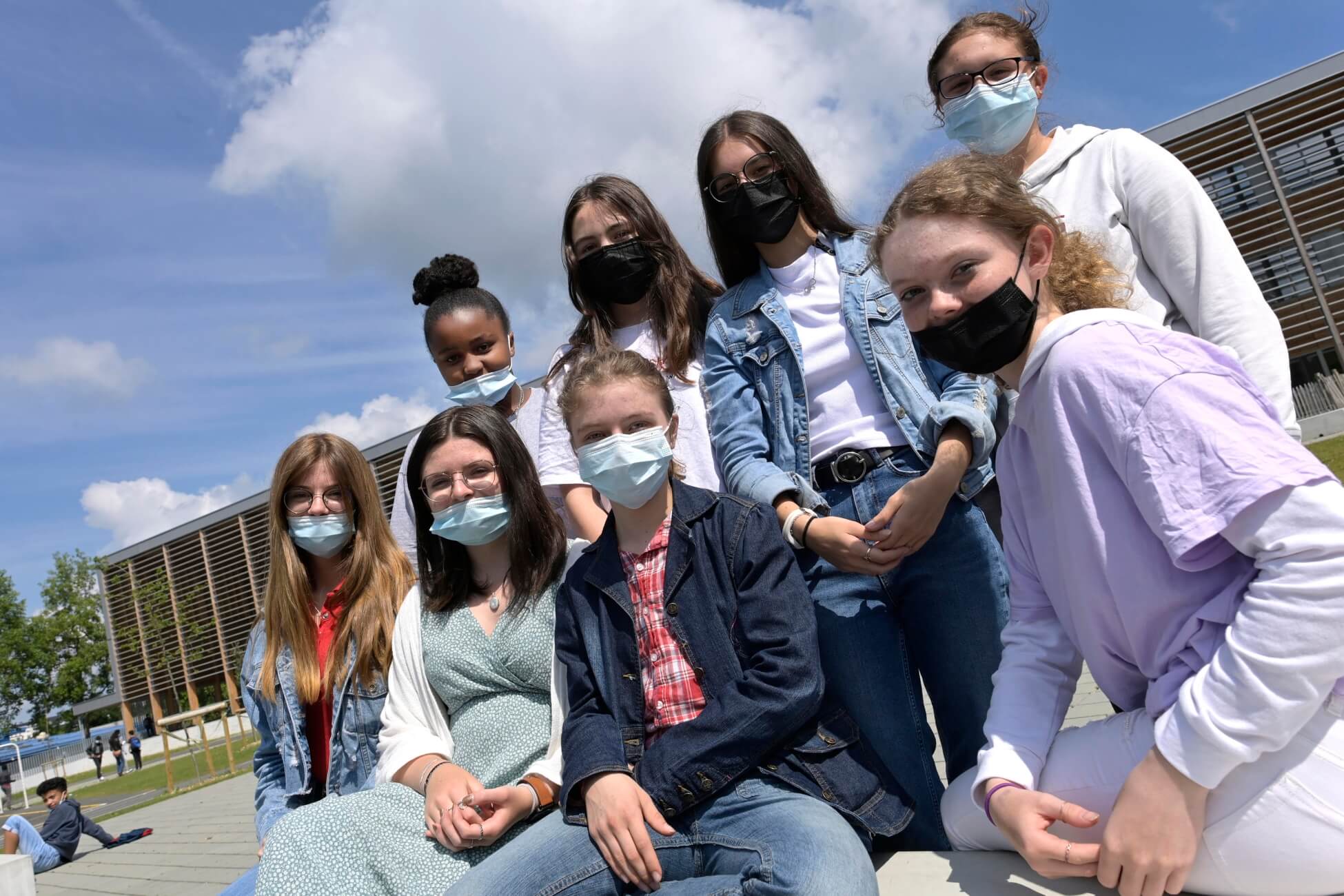 Olympe et ses copines, au collège Racine à Saint-Brieuc. Photo : Thierry Jeandot