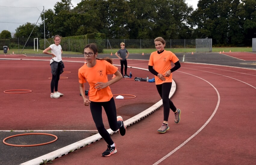 Angela et Manon, scolarisées en 3è au collège Jules Léquier de Plérin. « Deux pilliers de l’UNSS dans notre établissement !