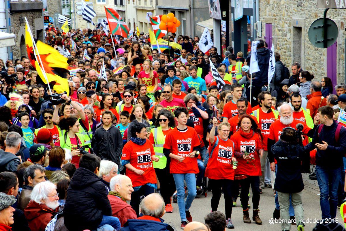 La tête en langue bretonne, les jambes en action, et un seul mot d'ordre : faire vivre le breton dans une ambiance festive (photo d'archives : Bernard Cambray).