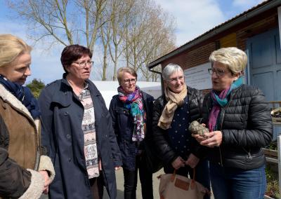 Marie-Christine Cotin, vice-présidente du Département (2è en partant de la gauche) à la recyclerie du Casci