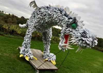 &quot;Equinoxe&quot;, la créature créée par l&#039;artiste Paul Rouillac, visible à la Roche Jagu.