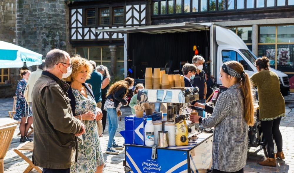 Le plaisir d'un bon café, offert par la joyeuse et sympathique équipe de Breizh Triporteur.