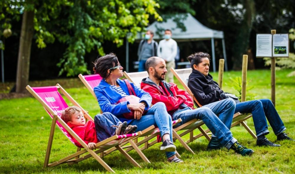 Franchement, écouter de la musique tranquille dans un transat, ce n'est pas le bonheur ?