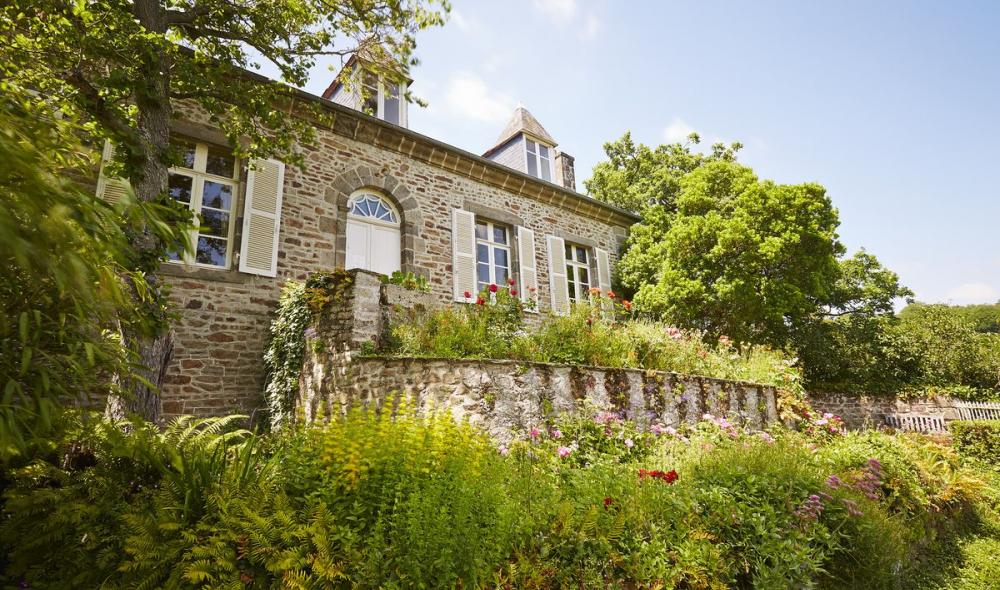La Grande vigne, 103 rue du Quai au port de Dinan. La demeure a été achetée en 1937 par le couple Jean. Ouverte aux visites, elle est aussi un lieu d'accueil d'artistes (photo : DR. Alexandre Lamoureux).