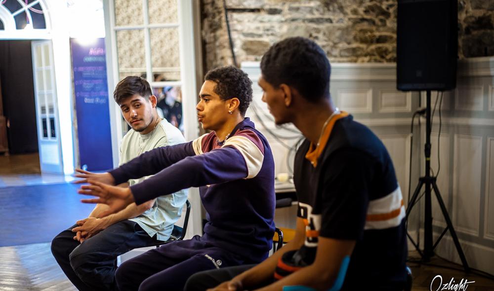 Cette fois, Mathéo, Killian et Luka rencontrent des jeunes accompagnés par le Département.
